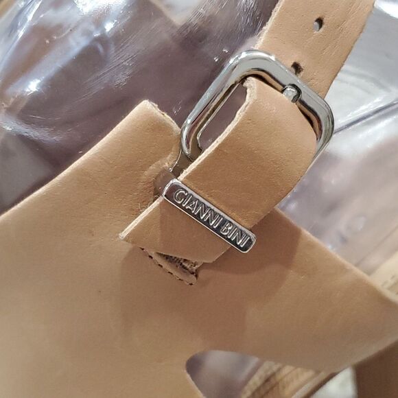 Gianni Bini Genoveen, Beige Open Toe Chunky, Leather Sling Back Heel, Size 7M - Picture 4 of 11